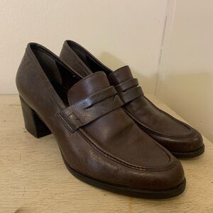 Vintage Enzo angiolini loafers size 5 brown block heel
